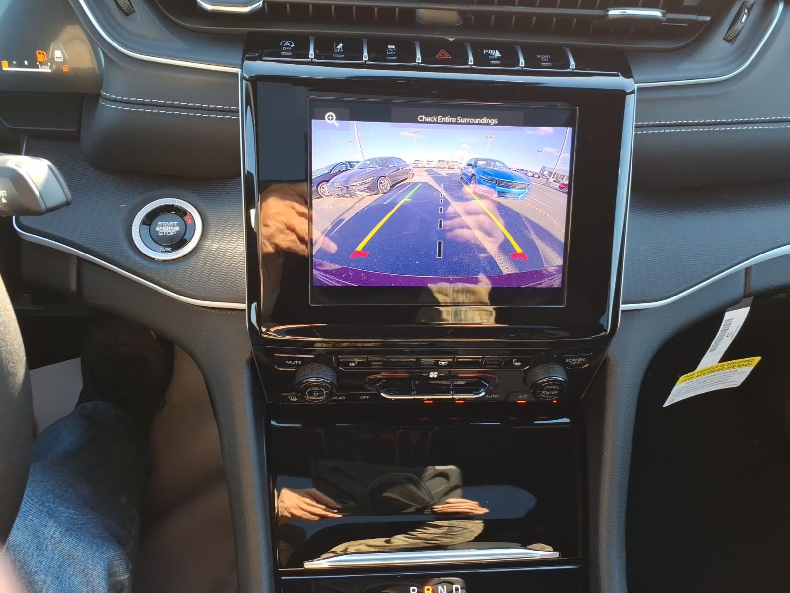 2026 Jeep Grand Cherokee GRAND CHEROKEE LAREDO X 4X2