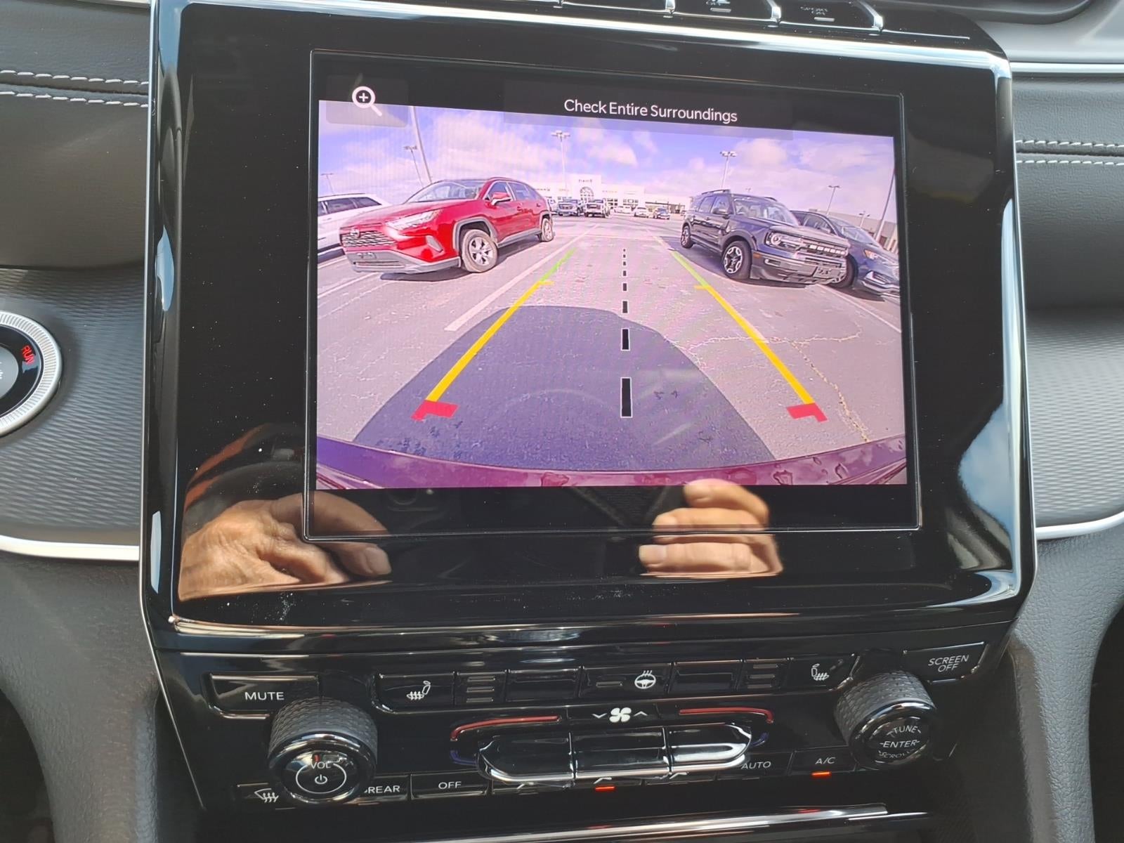 2026 Jeep Grand Cherokee GRAND CHEROKEE LAREDO X 4X2