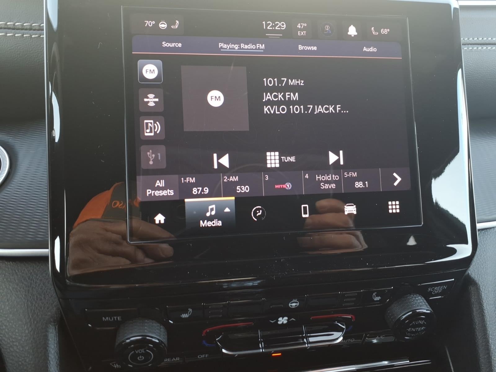 2026 Jeep Grand Cherokee GRAND CHEROKEE LAREDO X 4X4