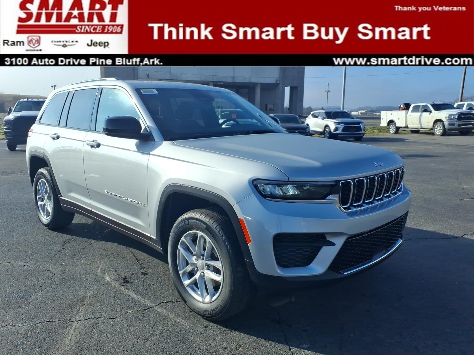 2026 Jeep Grand Cherokee GRAND CHEROKEE LAREDO X 4X4