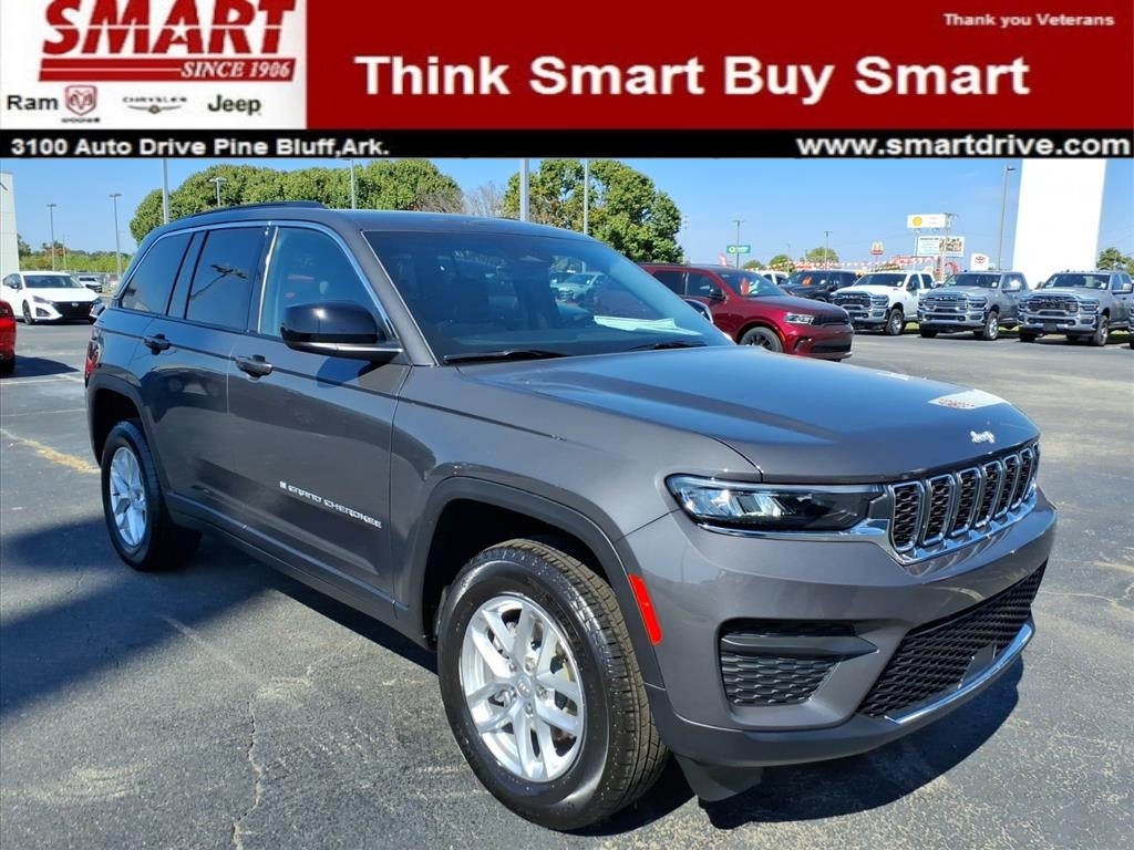 2025 Jeep Grand Cherokee GRAND CHEROKEE LAREDO X 4X4