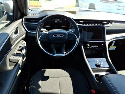 2025 Jeep Grand Cherokee GRAND CHEROKEE LAREDO X 4X4