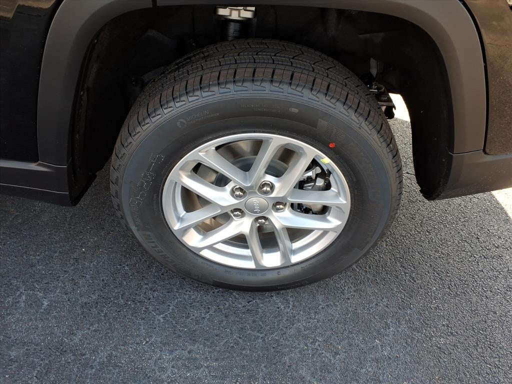 2025 Jeep Grand Cherokee GRAND CHEROKEE L LAREDO X 4X2