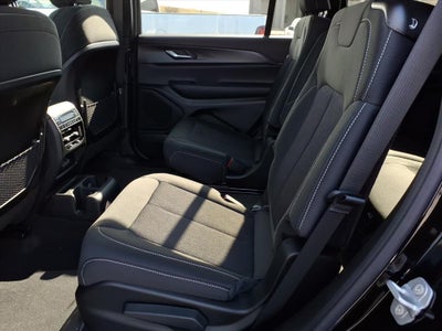 2025 Jeep Grand Cherokee GRAND CHEROKEE L LAREDO X 4X2