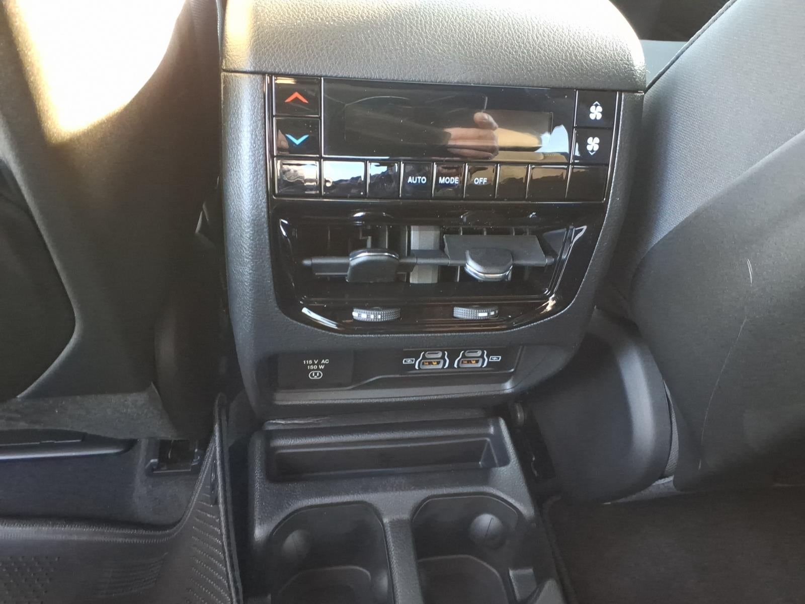 2025 Jeep Grand Cherokee GRAND CHEROKEE L LAREDO X 4X2