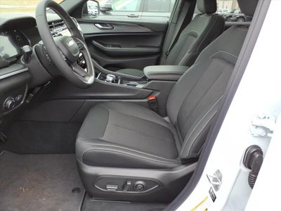 2025 Jeep Grand Cherokee GRAND CHEROKEE L LAREDO 4X4