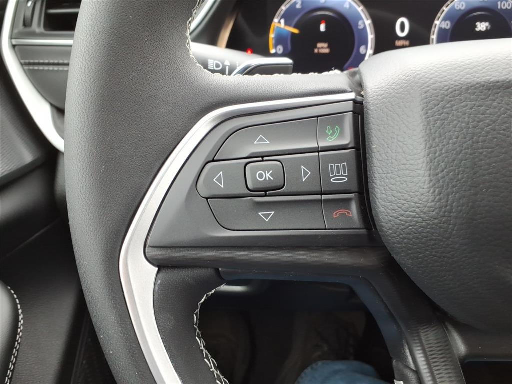 2025 Jeep Grand Cherokee GRAND CHEROKEE L LAREDO 4X4