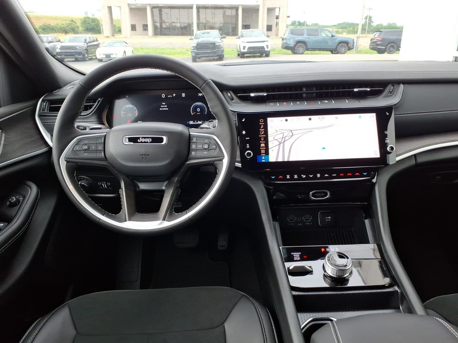 2026 Jeep Grand Cherokee GRAND CHEROKEE L LAREDO ALTITUDE 4X4