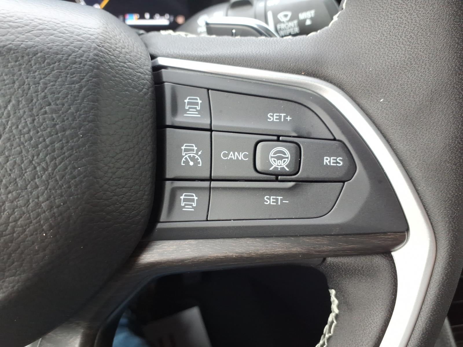 2026 Jeep Grand Cherokee GRAND CHEROKEE L LAREDO ALTITUDE 4X4