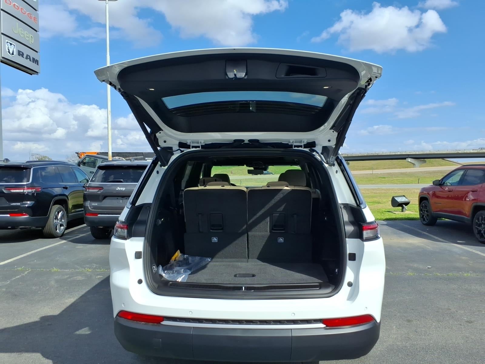 2026 Jeep Grand Cherokee GRAND CHEROKEE L LIMITED 4X4