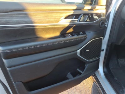2024 Jeep Wagoneer L Series II 4x2