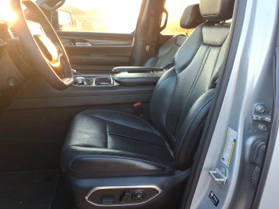 2024 Jeep Wagoneer L Series II 4x2