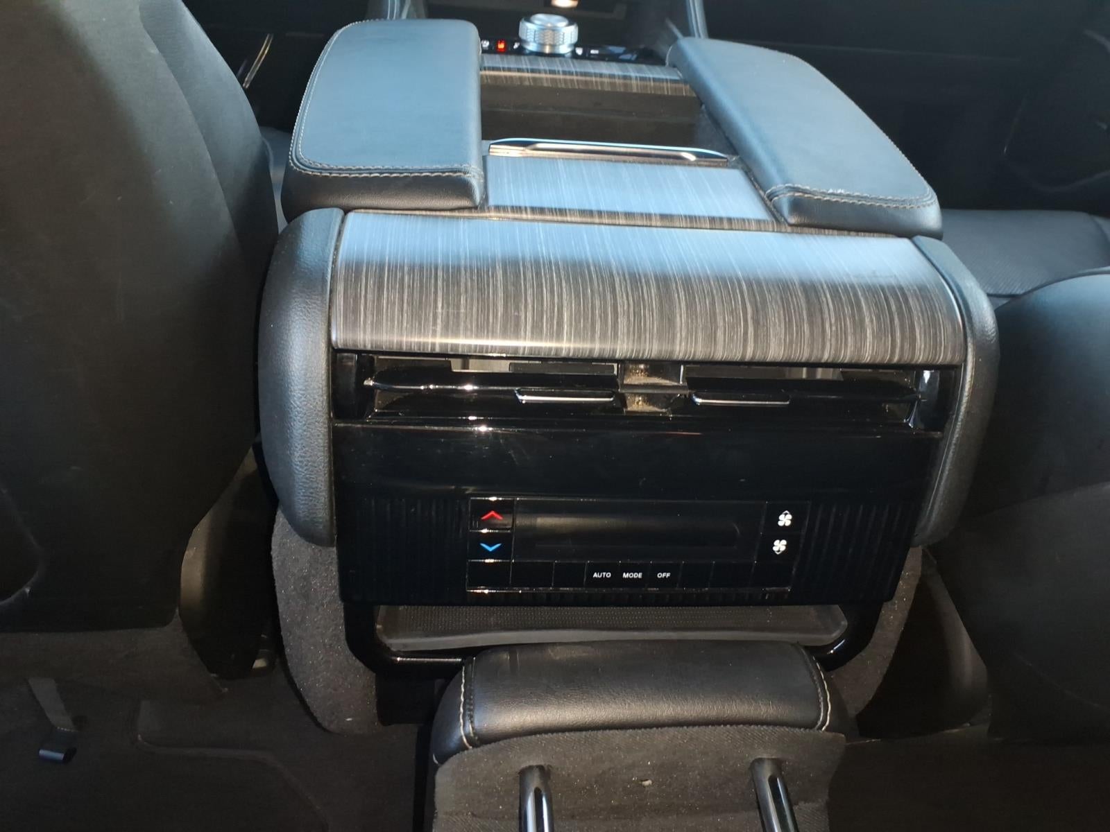 2024 Jeep Wagoneer L Series II 4x2