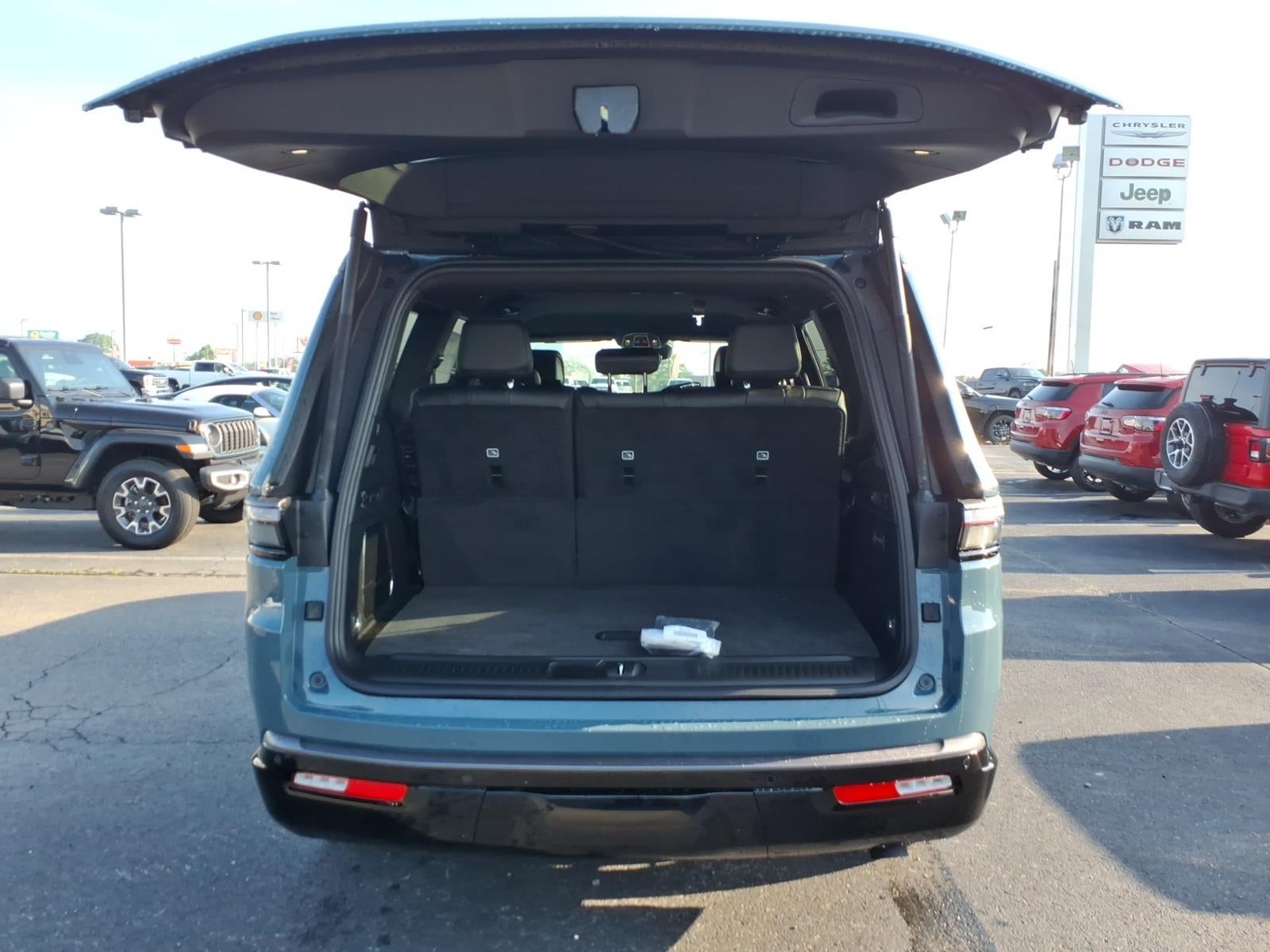 2026 Jeep Grand Wagoneer GRAND WAGONEER LIMITED ALTITUDE 4X4