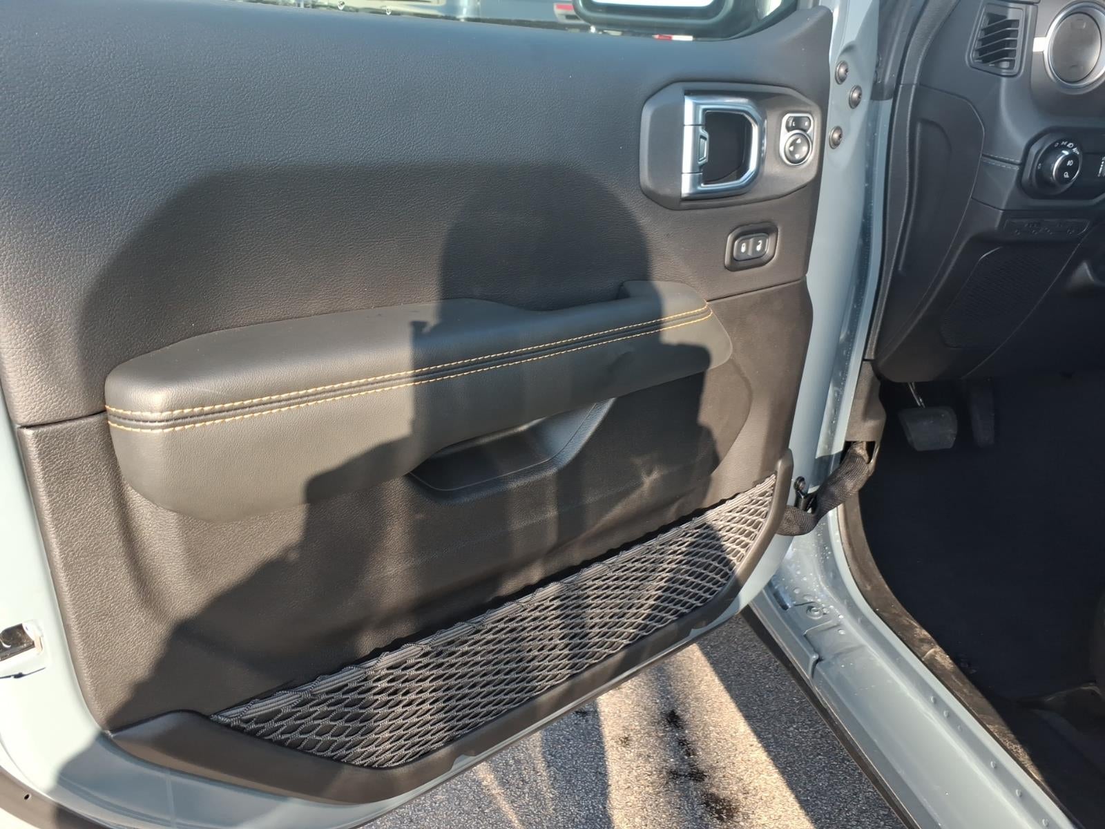 2026 Jeep Gladiator GLADIATOR SAHARA 4X4