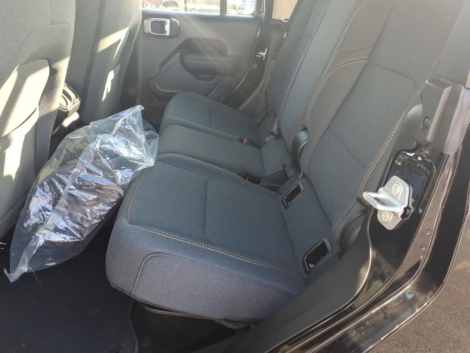 2026 Jeep Gladiator Sport photo 4