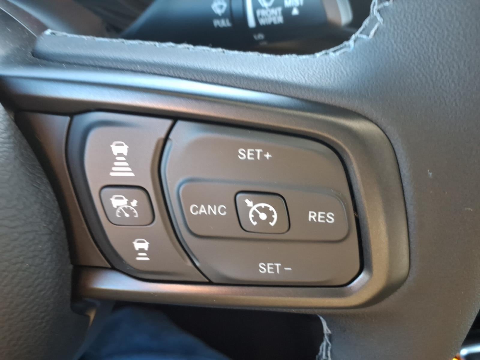 2026 Jeep Gladiator GLADIATOR SAHARA 4X4