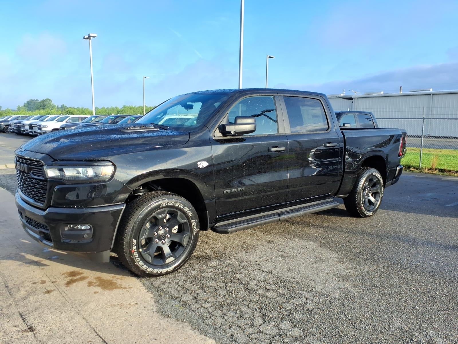 2026 RAM Ram 1500 RAM 1500 EXPRESS CREW CAB 4X4 5'7' BOX