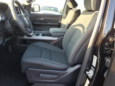 2026 RAM 1500 RAM 1500 EXPRESS CREW CAB 4X4 5'7' BOX