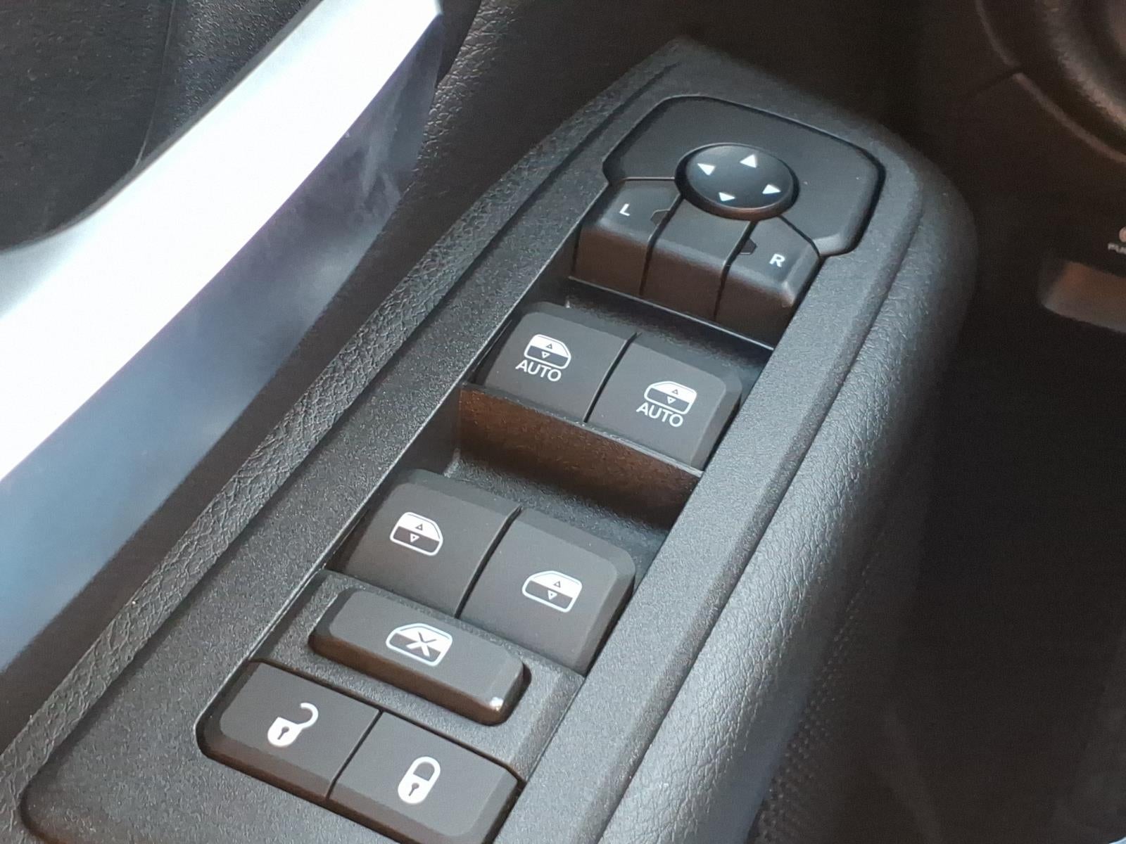 2026 RAM 1500 RAM 1500 EXPRESS CREW CAB 4X4 5'7' BOX