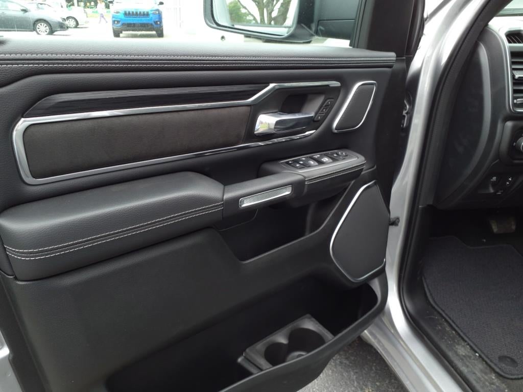 2023 RAM 1500 Laramie Crew Cab 4x4 5'7' Box