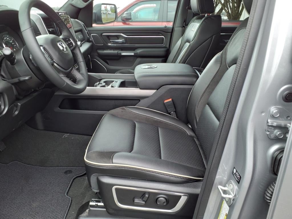 2023 RAM 1500 Laramie Crew Cab 4x4 5'7' Box