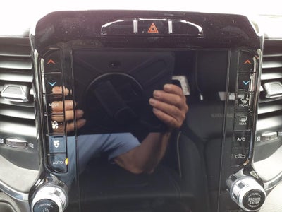 2023 RAM 1500 Laramie Crew Cab 4x4 5'7' Box