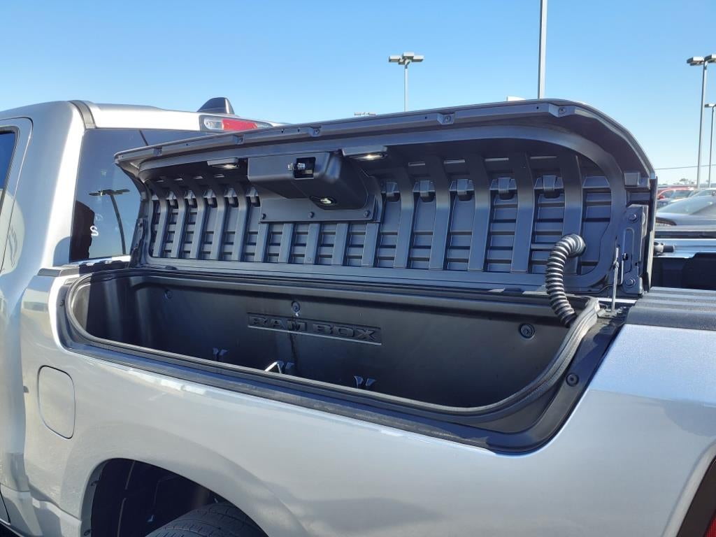 2023 RAM 1500 Laramie Crew Cab 4x4 5'7' Box