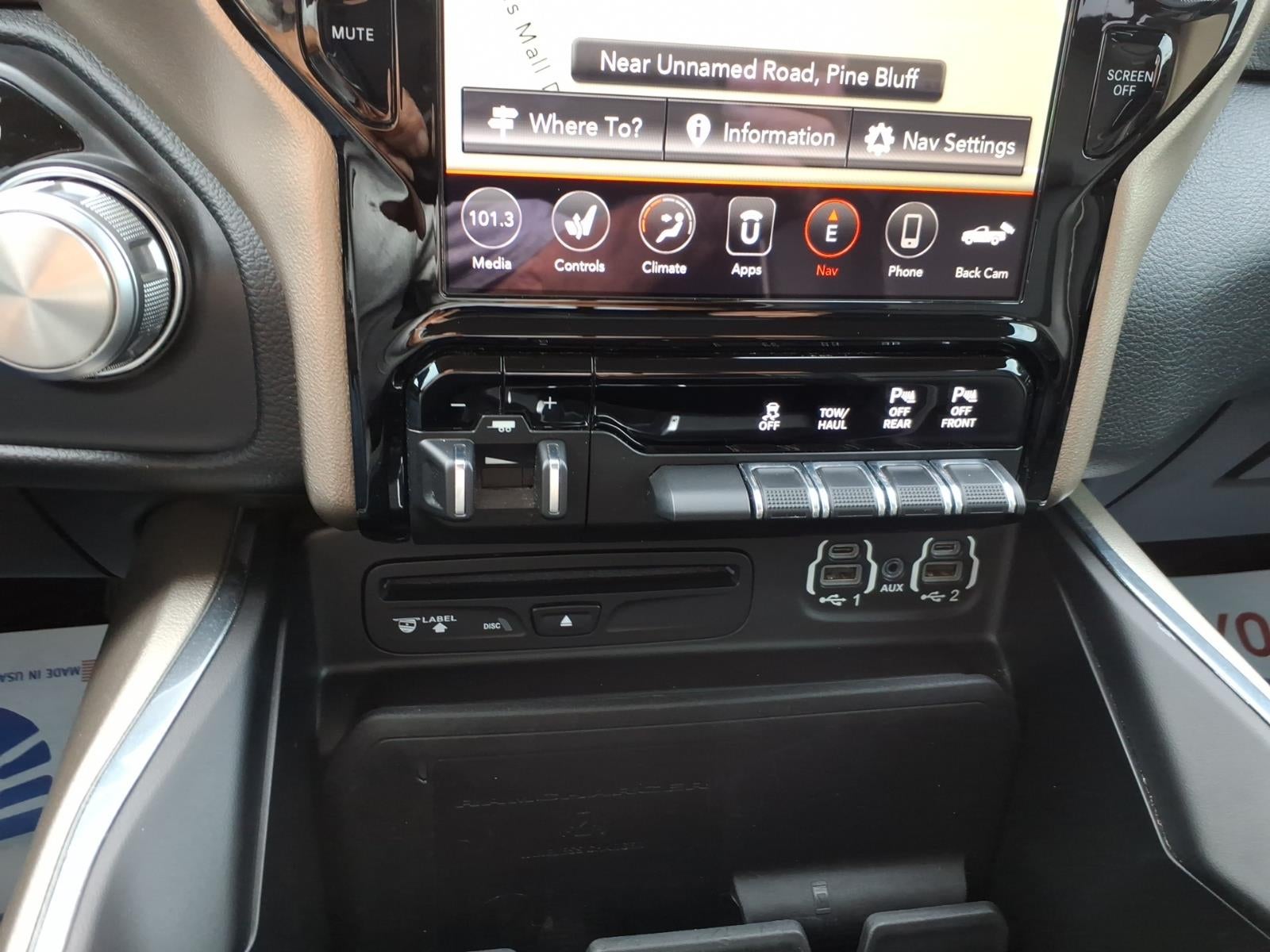2019 RAM 1500 Laramie Crew Cab 4x4 5'7' Box