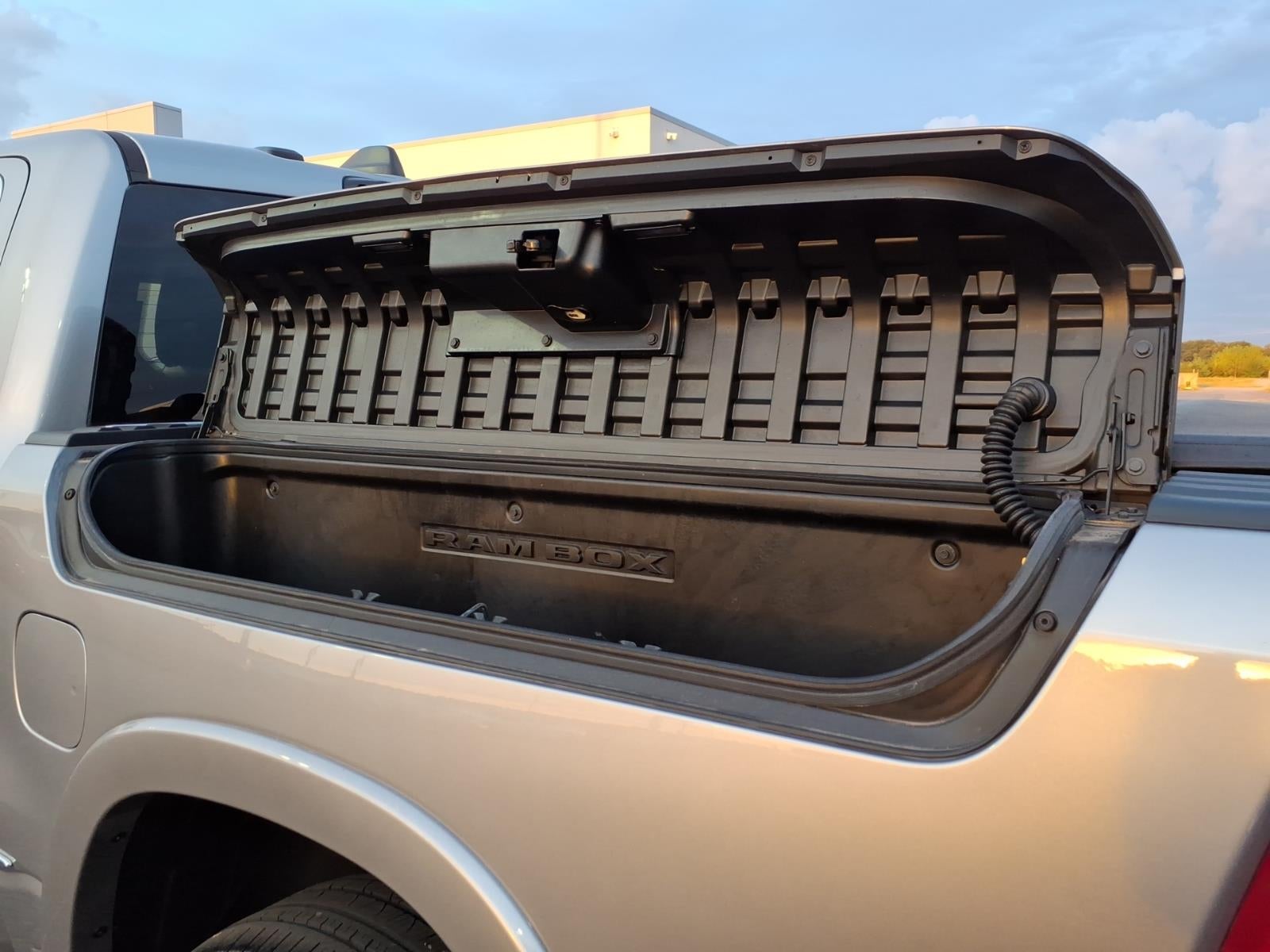 2025 RAM 1500 Tungsten Crew Cab 4x4 5'7' Box