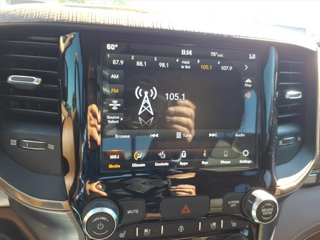 2020 RAM 1500 Laramie Longhorn Crew Cab 4x4 5'7' Box