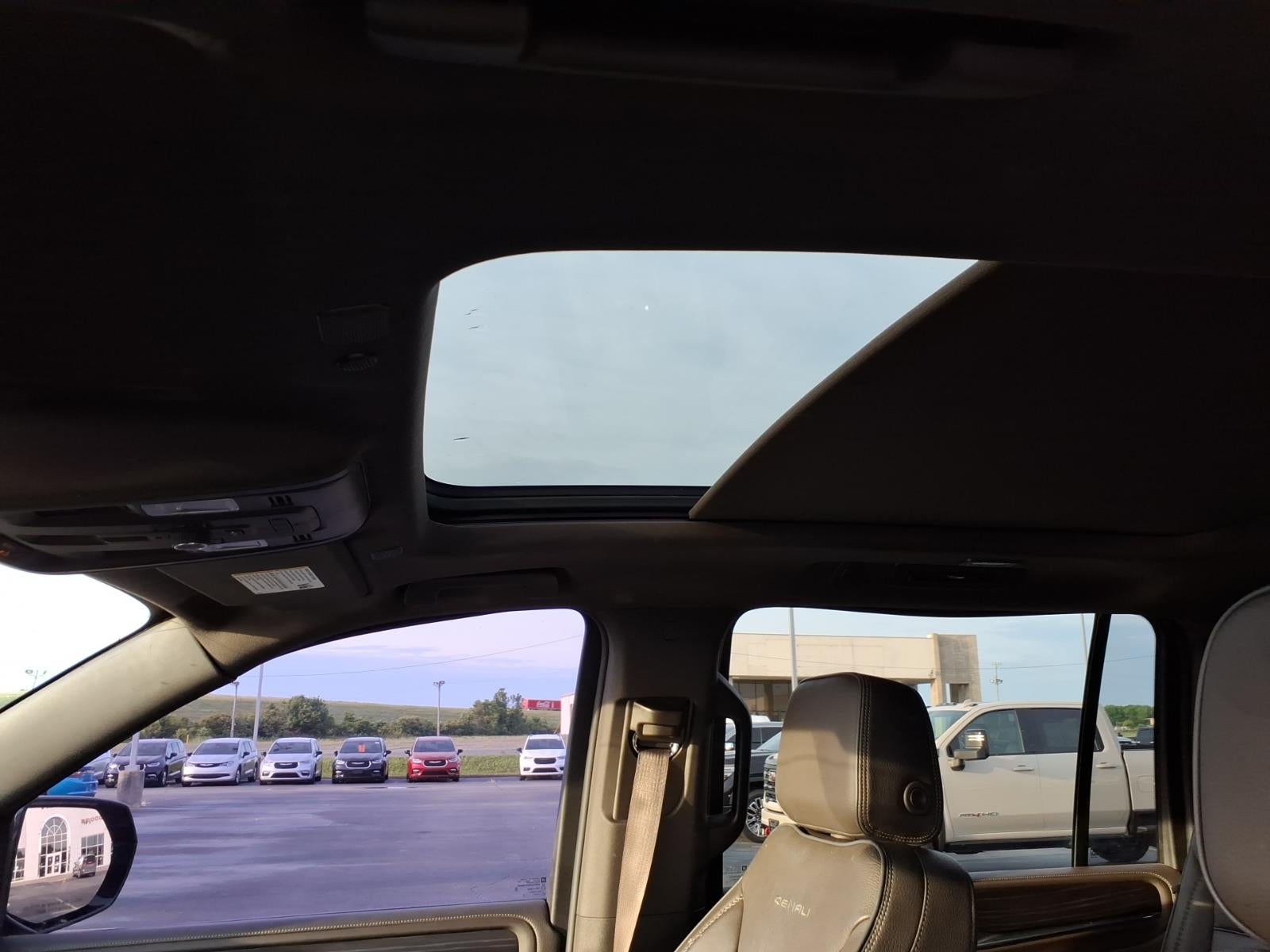 2022 GMC Yukon XL Denali