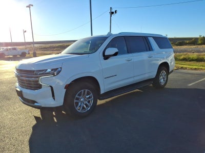 2024 Chevrolet Suburban 4WD LT