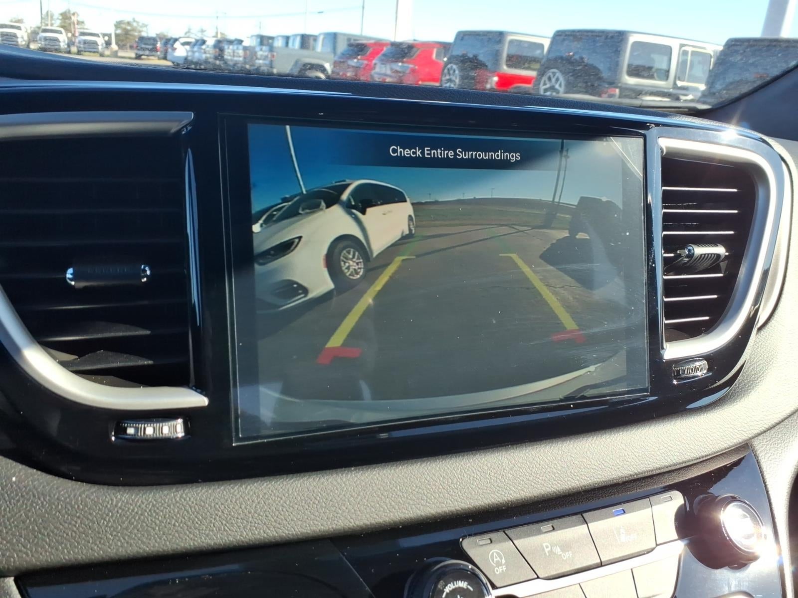 2026 Chrysler Voyager VOYAGER LX