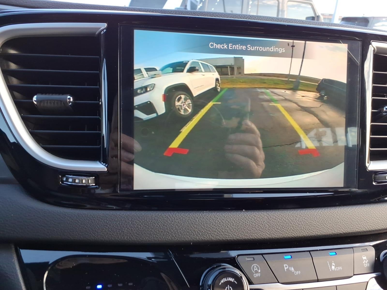 2026 Chrysler Voyager VOYAGER LX