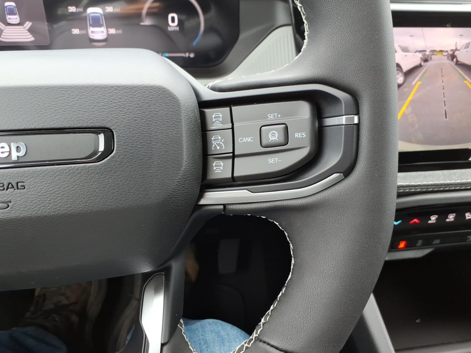 2026 Jeep Cherokee CHEROKEE LAREDO 4X4