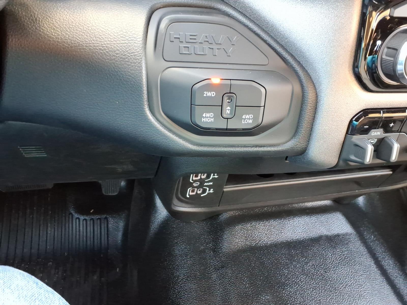 2026 RAM Ram 2500 RAM 2500 TRADESMAN CREW CAB 4X4 6'4' BOX