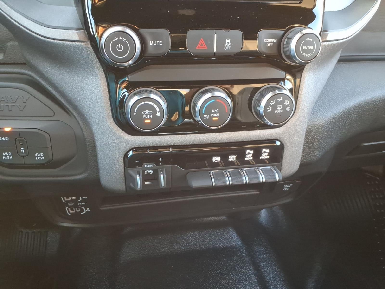 2026 RAM Ram 2500 RAM 2500 TRADESMAN CREW CAB 4X4 6'4' BOX