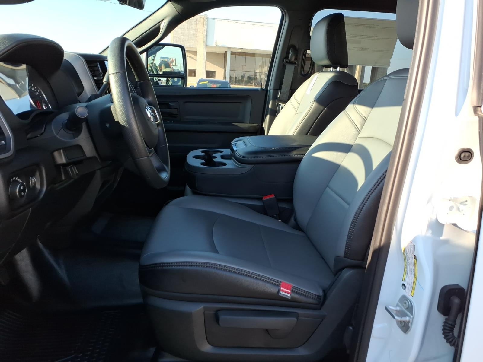 2026 RAM 2500 RAM 2500 TRADESMAN CREW CAB 4X4 6'4' BOX
