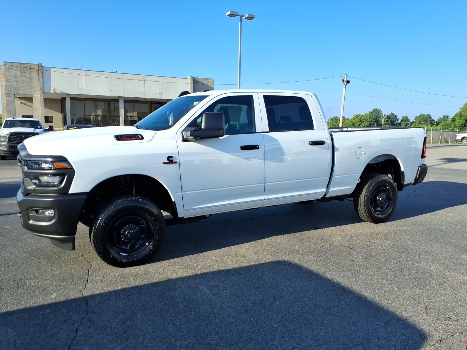 2026 RAM 2500 RAM 2500 TRADESMAN CREW CAB 4X4 6'4' BOX