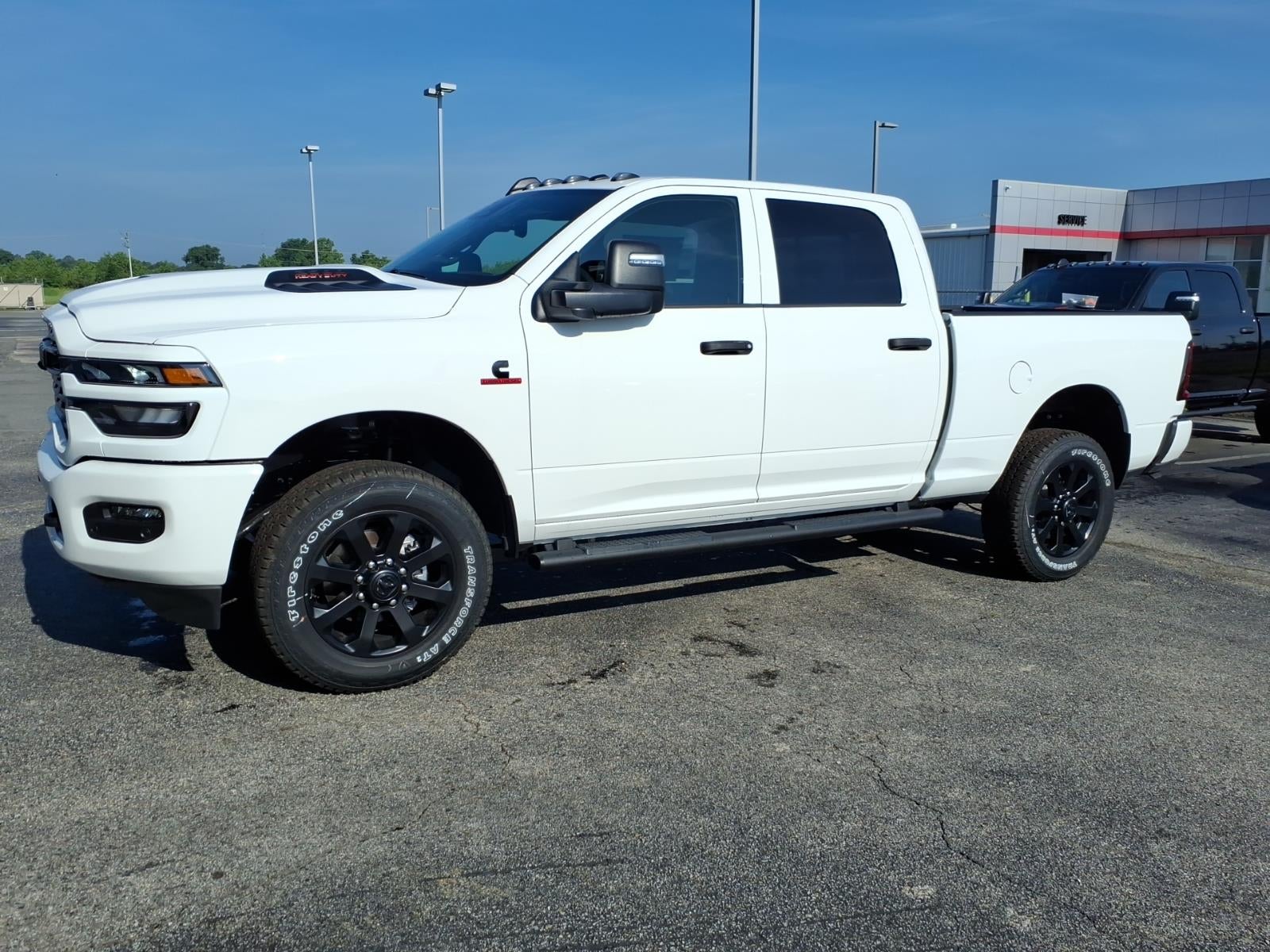 2026 RAM Ram 2500 RAM 2500 BLACK EXPRESS CREW CAB 4X4 6'4' BOX