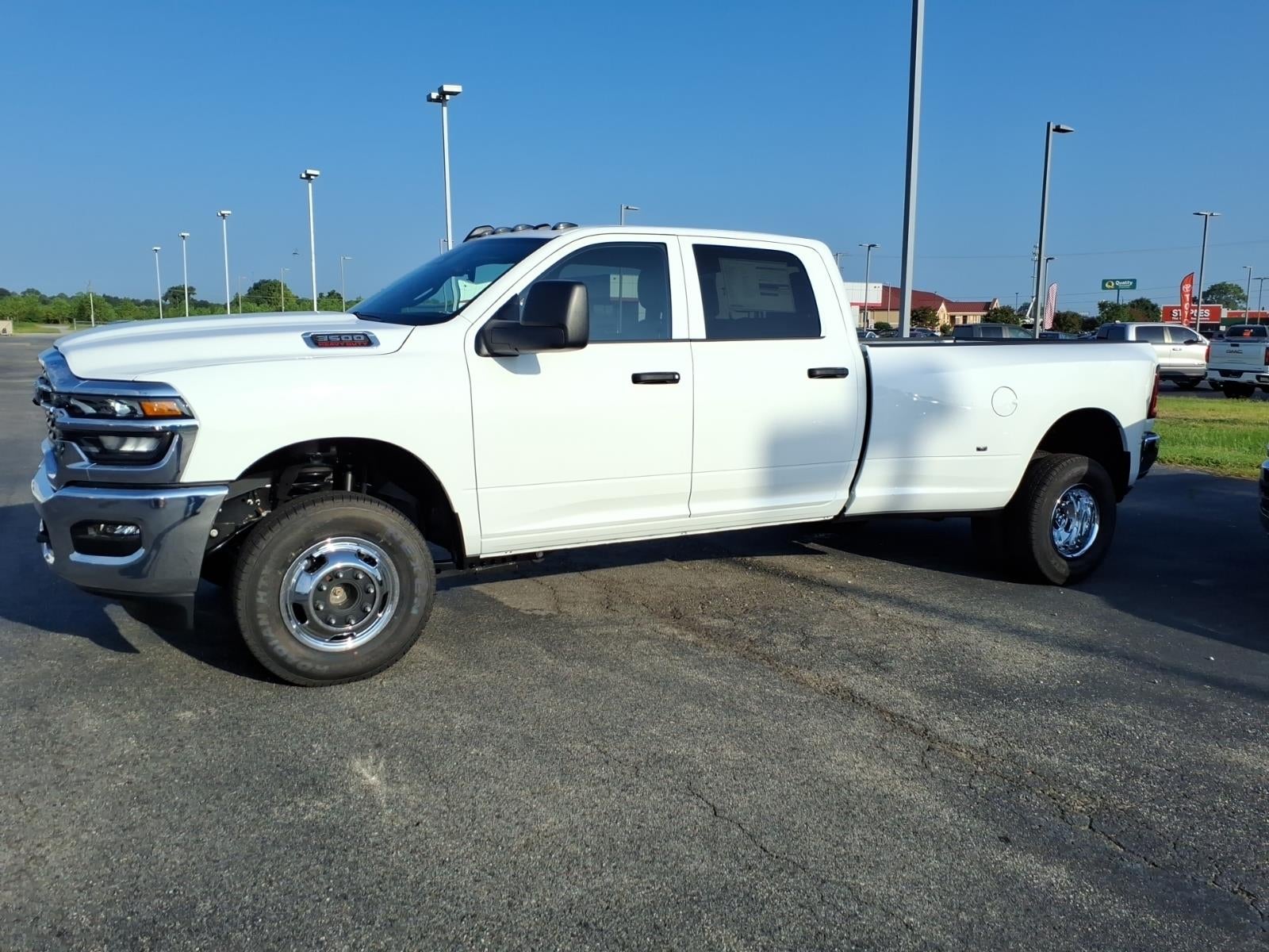 2026 RAM Ram 3500 RAM 3500 TRADESMAN CREW CAB 4X4 8' BOX