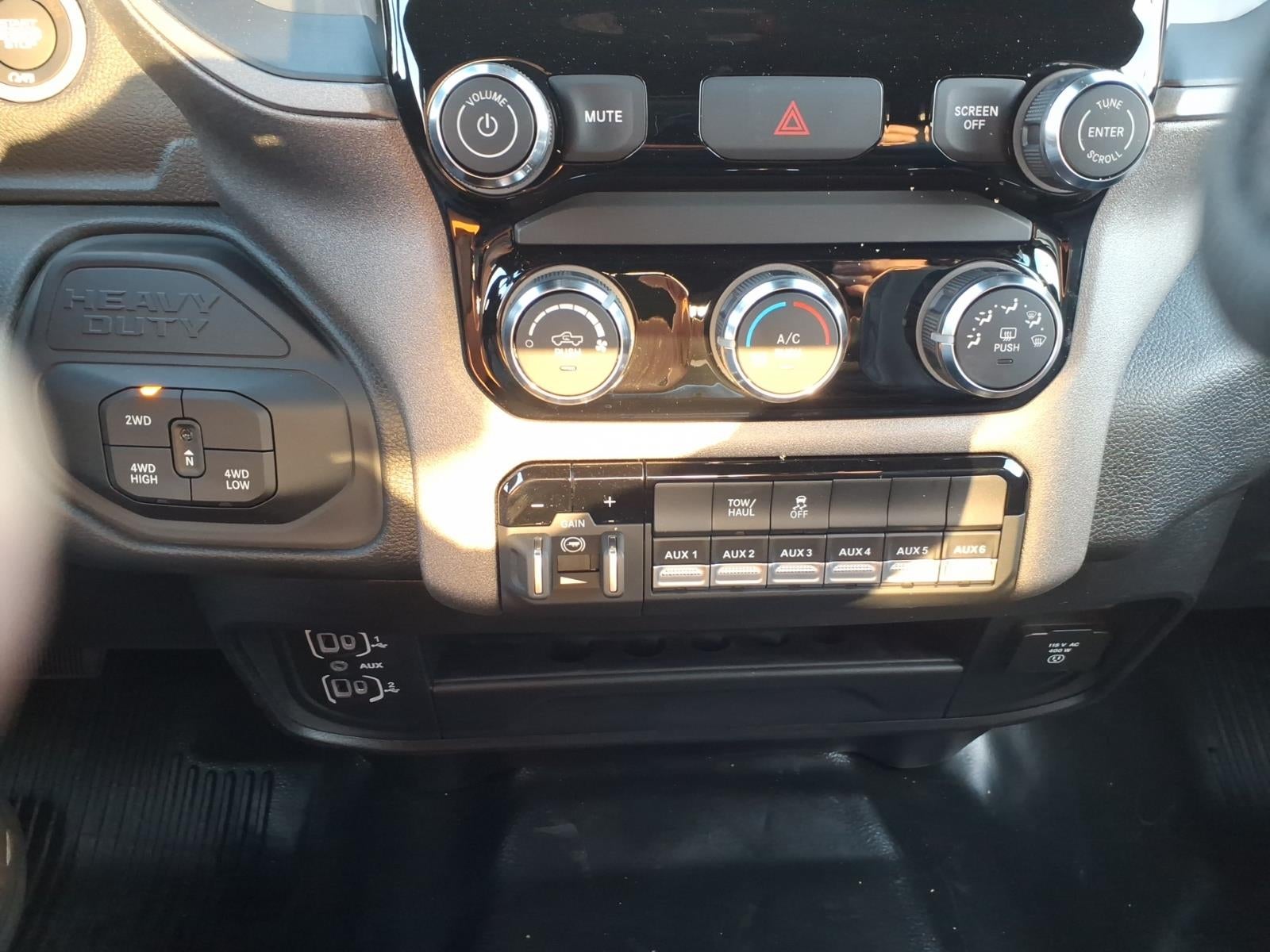 2026 RAM Ram 3500 RAM 3500 TRADESMAN CREW CAB 4X4 8' BOX