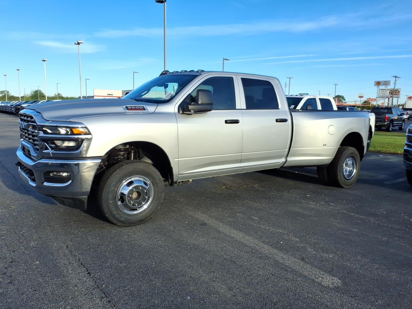 2026 RAM Ram 3500 RAM 3500 TRADESMAN CREW CAB 4X4 8' BOX