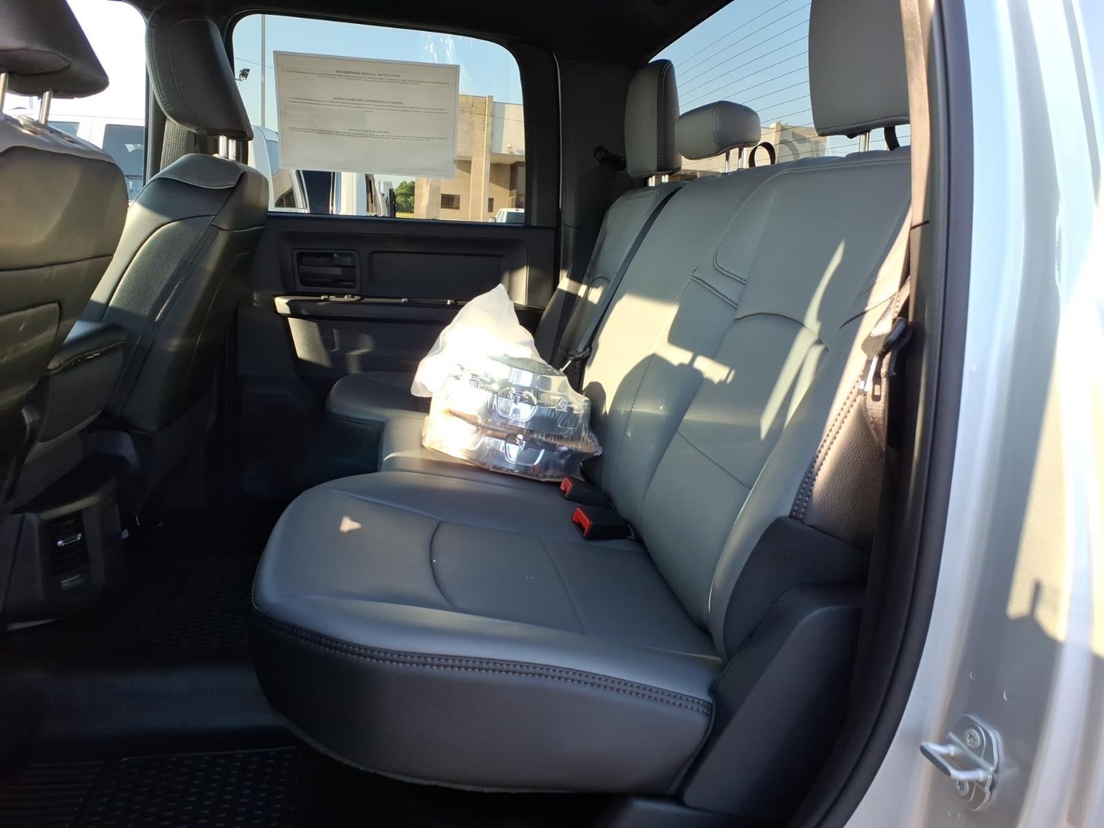 2026 RAM Ram 3500 RAM 3500 TRADESMAN CREW CAB 4X4 8' BOX