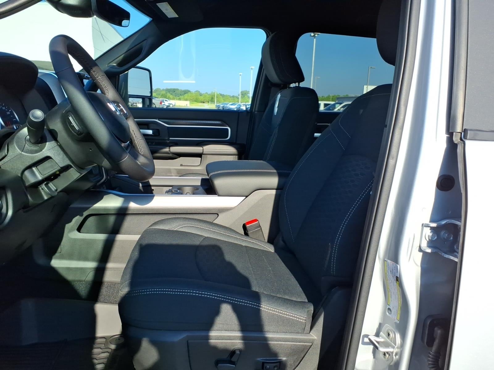 2026 RAM 3500 RAM 3500 BIG HORN CREW CAB 4X4 8' BOX