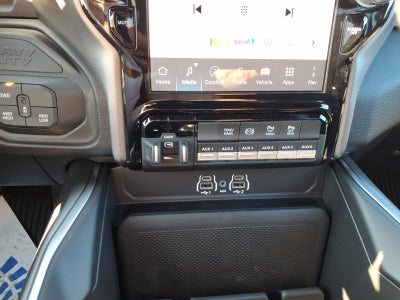 2026 RAM 3500 RAM 3500 BIG HORN CREW CAB 4X4 8' BOX