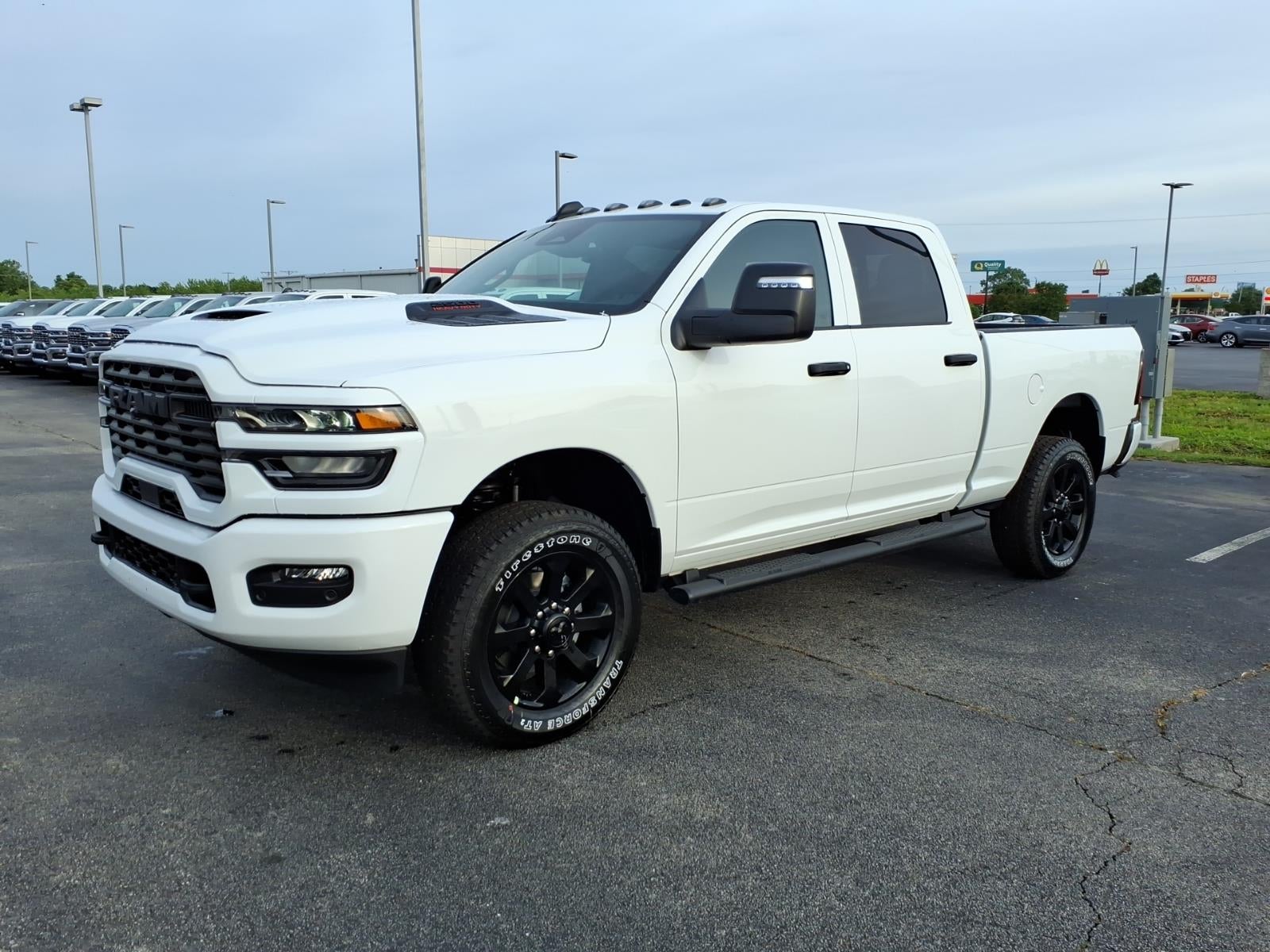 2026 RAM Ram 2500 RAM 2500 BLACK EXPRESS CREW CAB 4X4 6'4' BOX