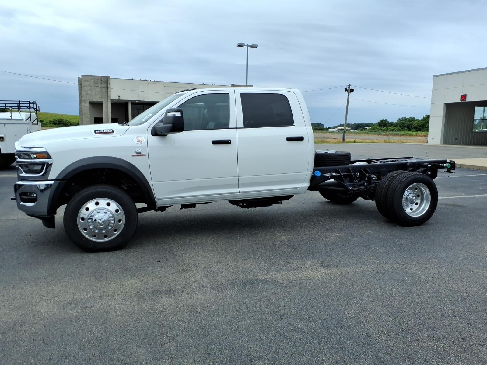 2026 RAM Ram 5500 Chassis Cab RAM 5500 TRADESMAN CHASSIS CREW CAB 4X4 60' CA