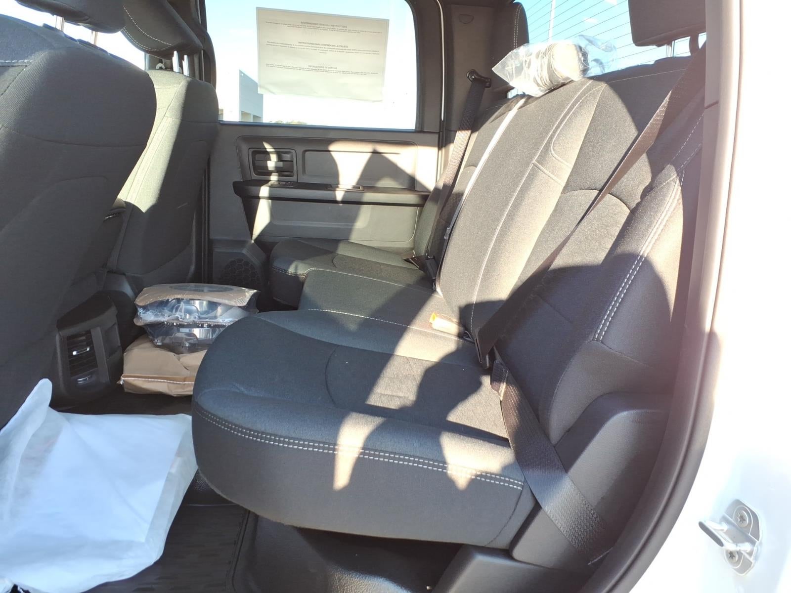 2026 RAM Ram 3500 Chassis Cab RAM 3500 TRADESMAN CREW CAB CHASSIS 4X4 60' CA